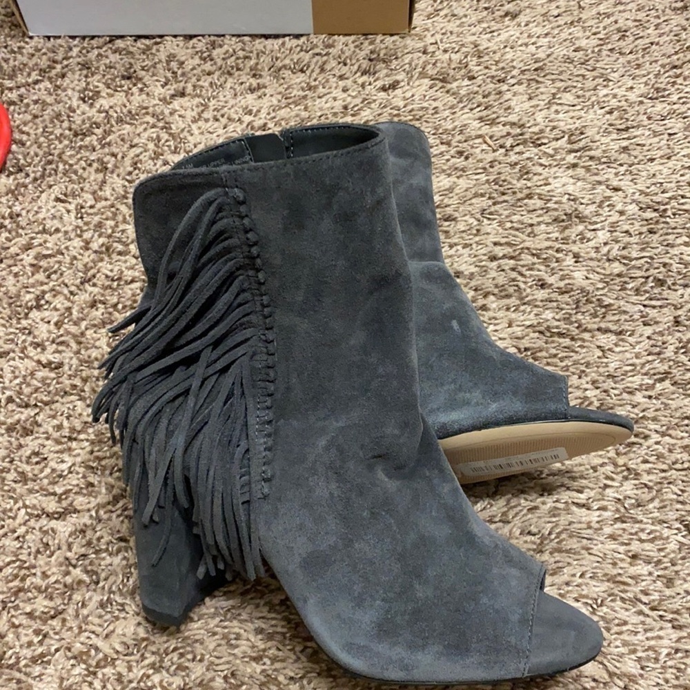 Peep toe boot with fringe